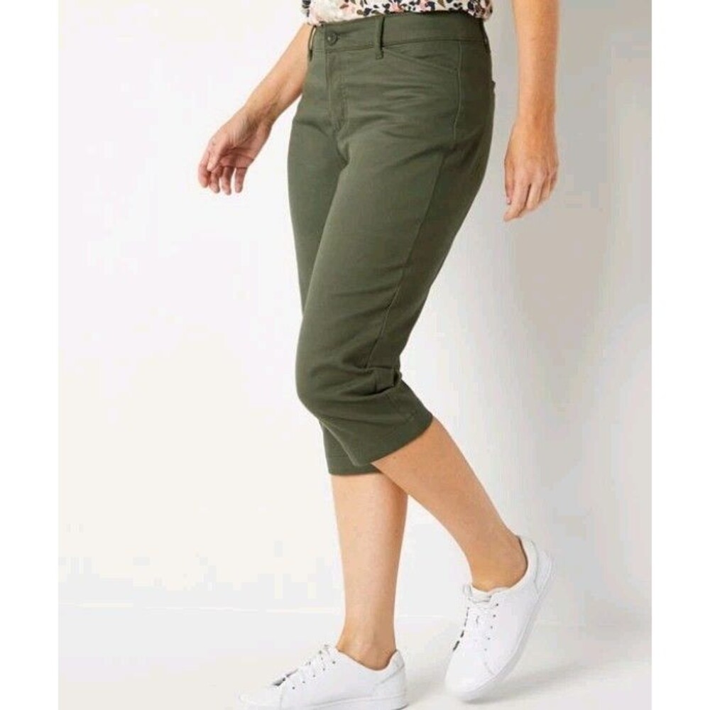 NWT Women's St. John's Bay Secretly Slender Midrise Capri Pants Size 4 Black - Picture 7 of 7
